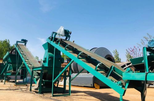 有机肥生产线核心装备——翻堆机的功能、类型与选型指南